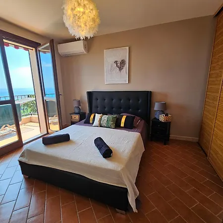 Superbe Villa, Incroyable Vue Mer, Avec Piscine Privative A Solenzara Villa