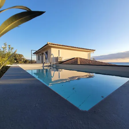 Superbe Villa, Incroyable Vue Mer, Avec Piscine Privative A Solenzara Villa *